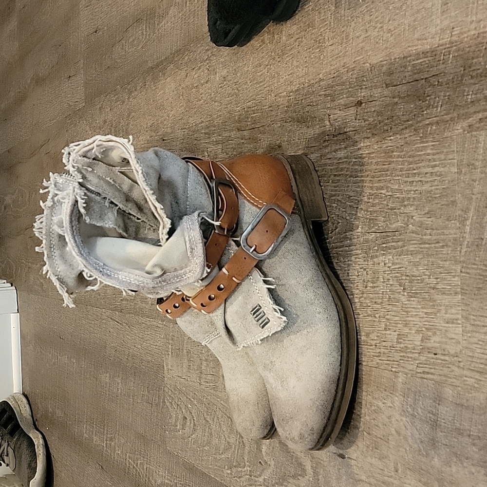 Womens boots